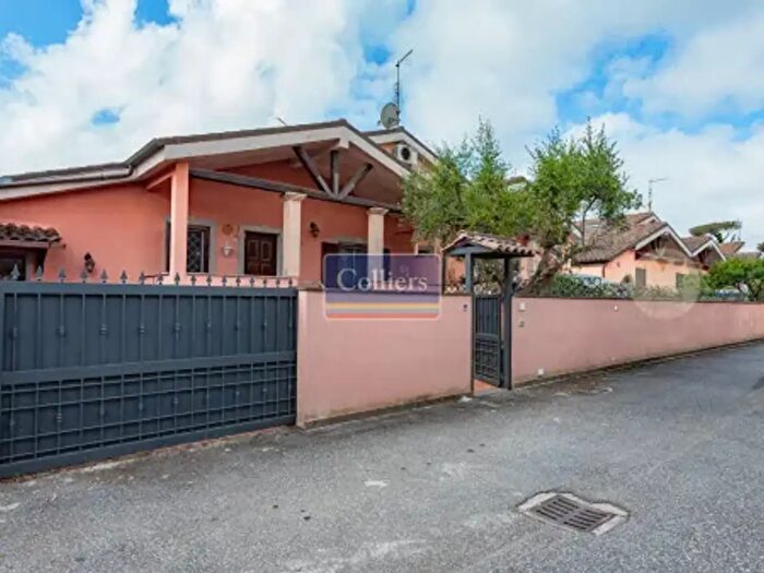Casa con 6 locali in vendita in Via Francesco Cilea, Roma
