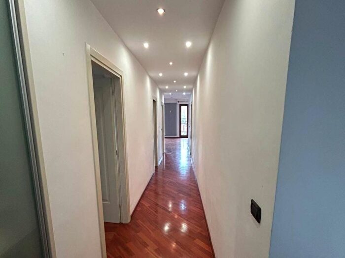 Appartamento con 5 locali in affitto in Via San Felice, San Felice, Bologna