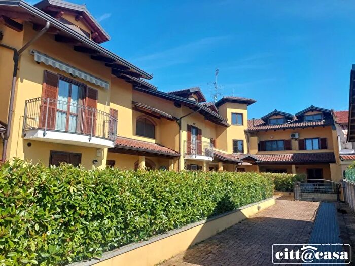 Case in Vendita e in Affitto - 2