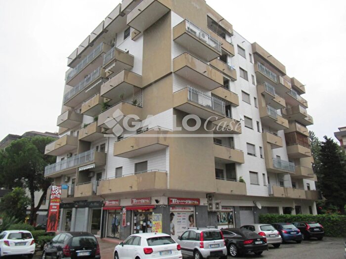 Appartamento con 6 locali in vendita in Via Don Minzoni Rende, Rende