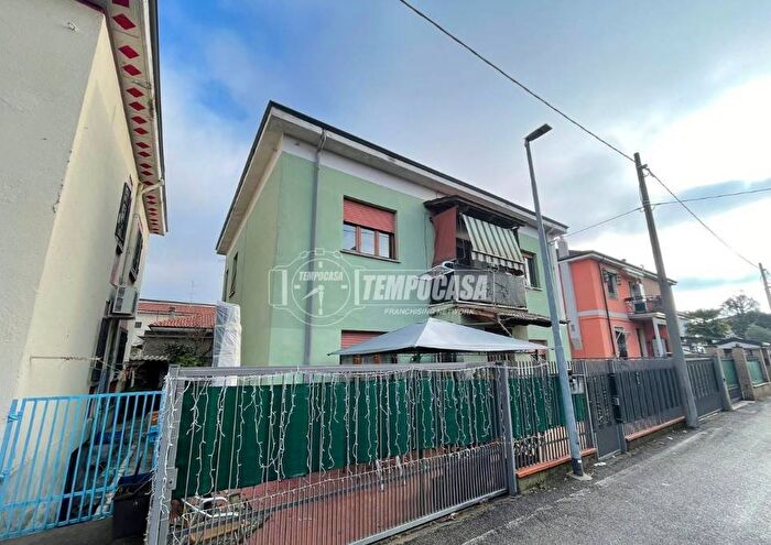 Appartamento bilocale in affitto in Via Giacomo Puccini, Calderara, Paderno Dugnano