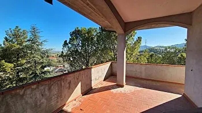 Casa con 10 locali in vendita in Via per Popoli Chieti Ch, Chieti