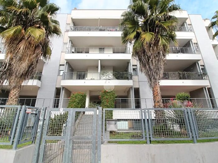 Appartamento trilocale in affitto in Via Lucio Strabone, Brindisi