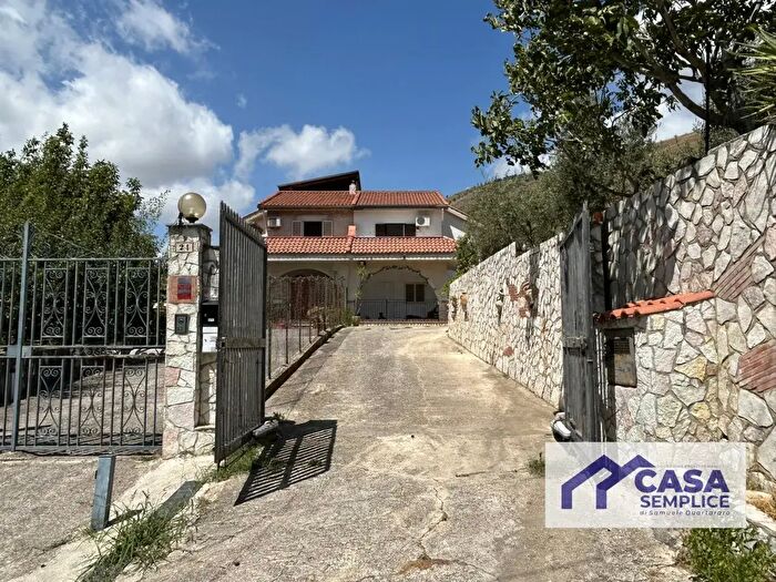 Casa con 5 locali in vendita in Via Golda Meir, Monreale