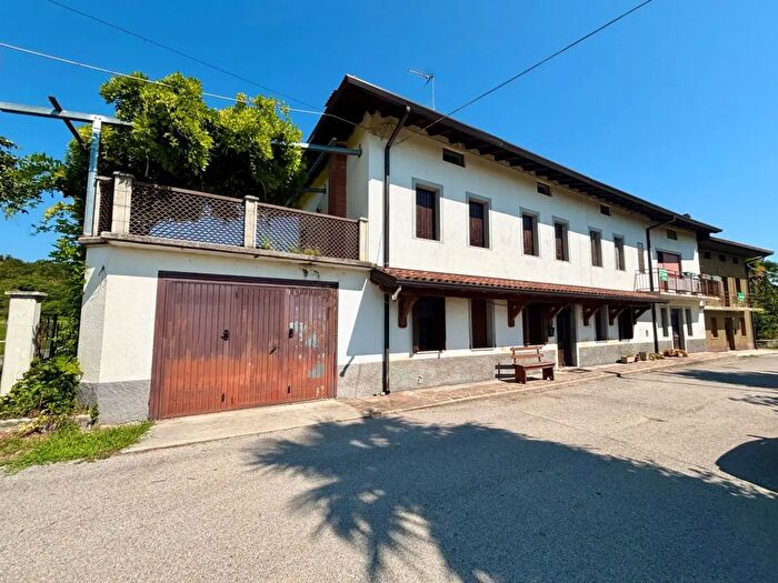 Casa con 7 locali in vendita in Pinzano Al Tagliamento