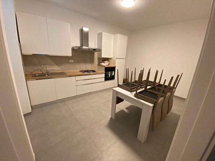 Casa con 6 locali in affitto in Marina di Carrara, Carrara