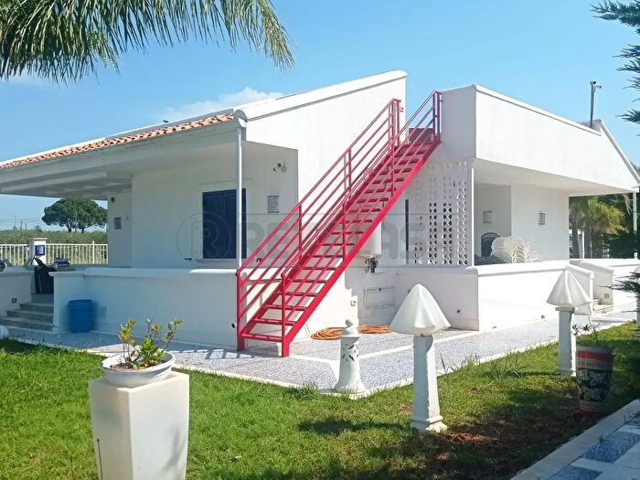 Casa con 6 locali in vendita in Castelvetrano