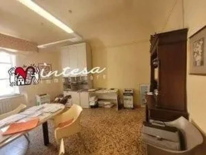 Appartamento trilocale in vendita in Pisa