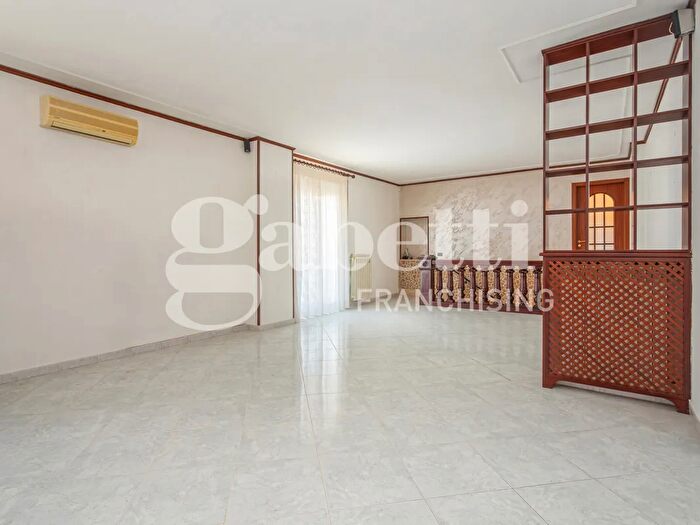 Appartamento quadrilocale in vendita in Via Crispi, Mugnano Di Napoli