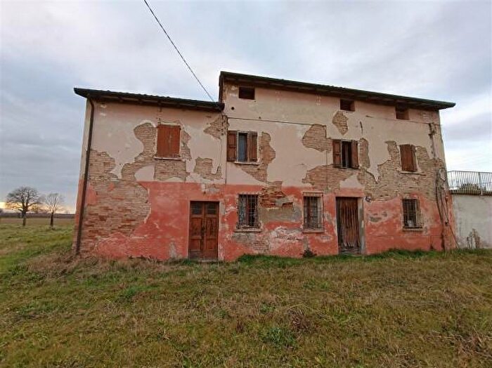 Casa con 6 locali in vendita in Via Pilastrino, Bagnara Di Romagna
