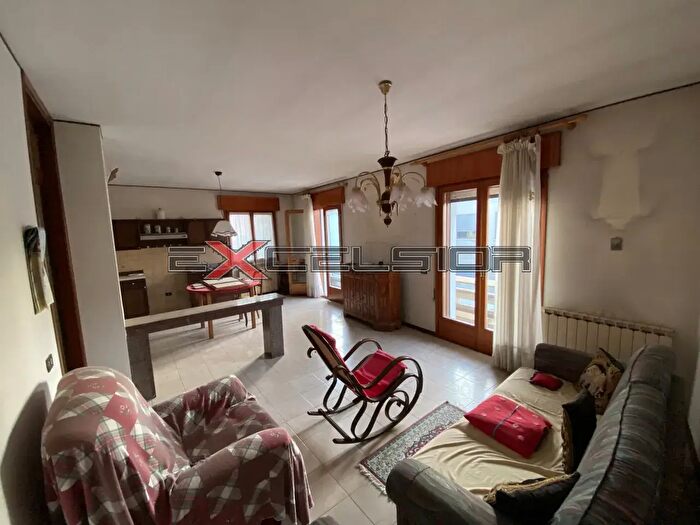Appartamento trilocale in vendita in Via G Matteotti N Bis, Cavarzere