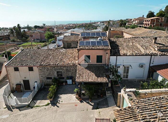 Casa con 5 locali in vendita in Via Isola dei Porri, Ragusa