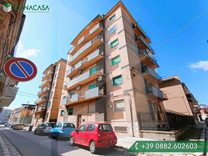 Appartamento trilocale in vendita in Via Carlo Poerio, San Severo