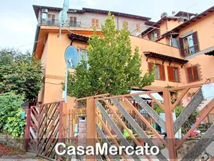 Appartamento trilocale in vendita in Via Focicchia, Rocca Di Papa