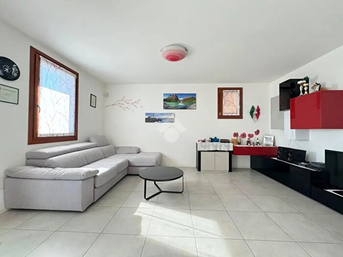 Appartamento quadrilocale in vendita in Via Laipacco, Udine