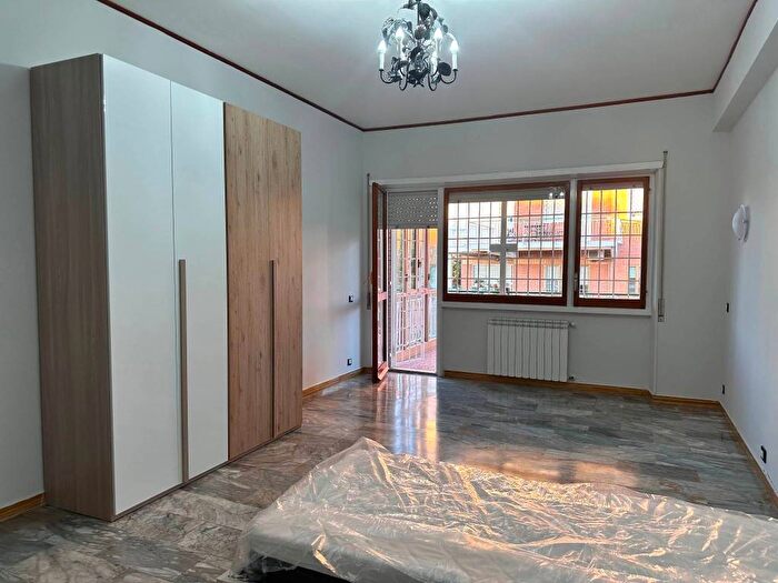 Appartamento trilocale in affitto in Via Vincenzo Viara De Ricci, Torrevecchia, Roma