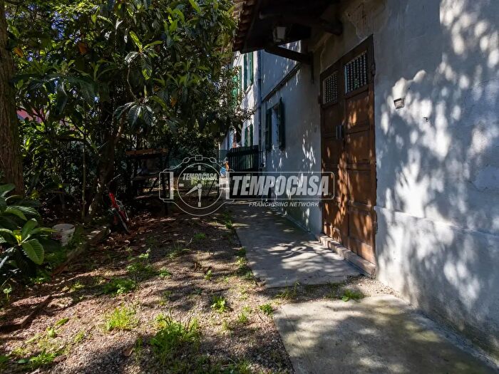 Casa quadrilocale in vendita in Via Dante Freddi, Reggio Emilia