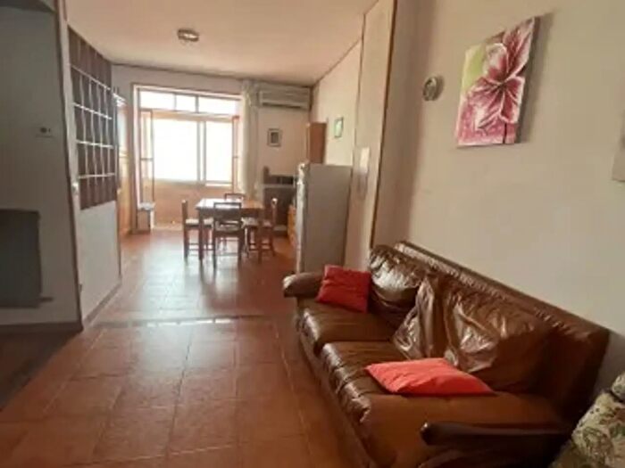 Appartamento trilocale in affitto in Via Livorno, Catanzaro