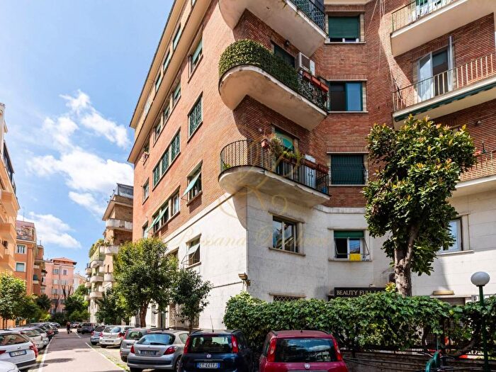 Appartamento bilocale in affitto in Via Chiana, Trieste Coppedè, Roma