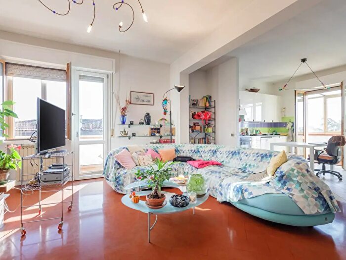 Appartamento quadrilocale in vendita in Via di Sotto, Campi Bisenzio