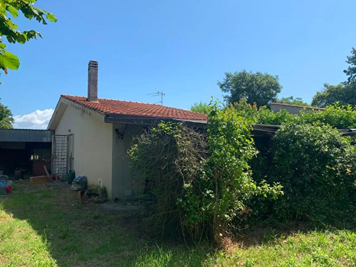 Casa trilocale in vendita in Strada Provinciale Verentana Marta, Marta