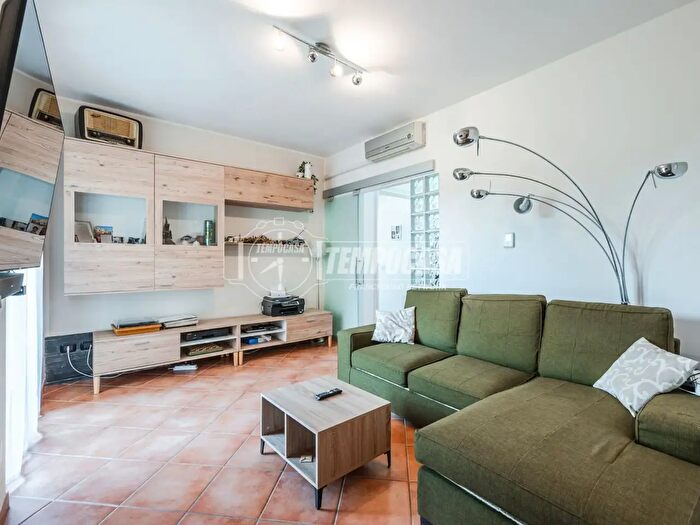 Appartamento trilocale in vendita in Via Zavaroni, Correggio