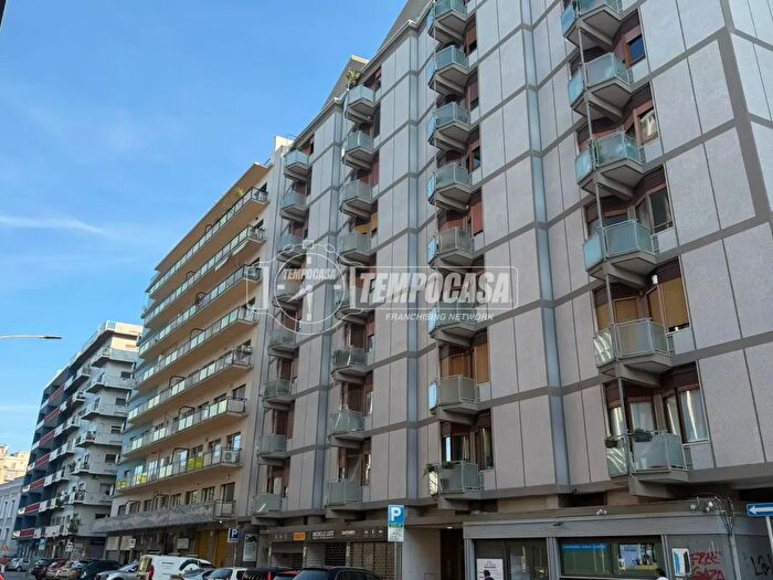 Appartamento con 6 locali in vendita in Via Dalmazia, Bari