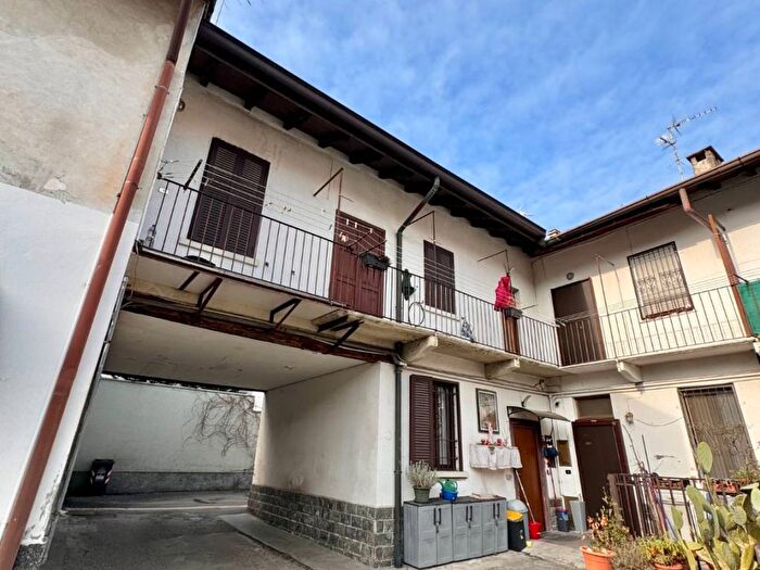 Case in Vendita e in Affitto - 2