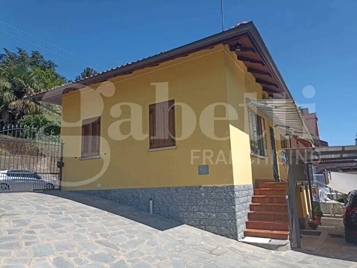 Casa quadrilocale in vendita in Via Almese, Alpignano