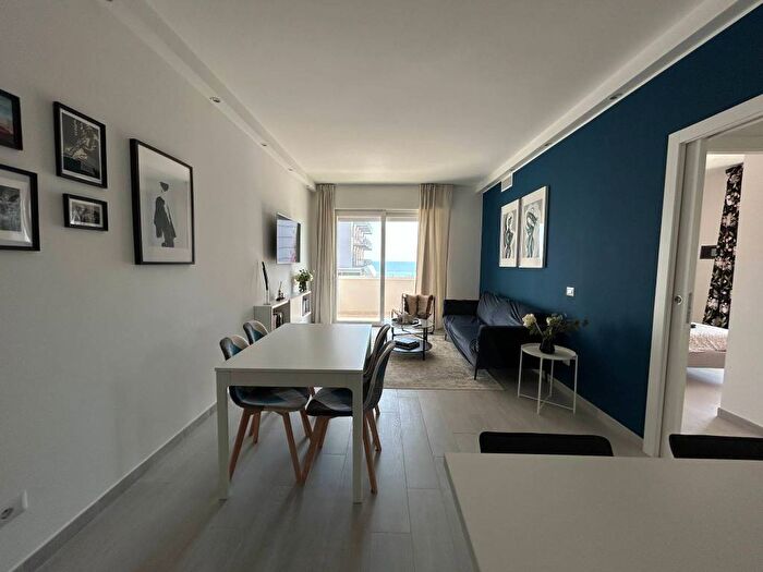 Appartamento trilocale in affitto in Viale Gabriele D'Annunzio, Alba Mare, Riccione