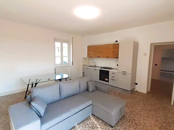Appartamento trilocale in affitto in Via G Garibaldi, Vergiate