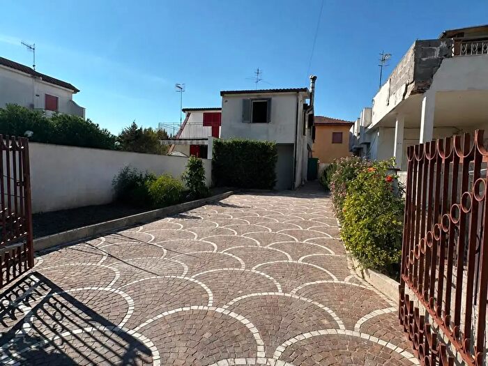 Casa con 5 locali in vendita in Castel Volturno