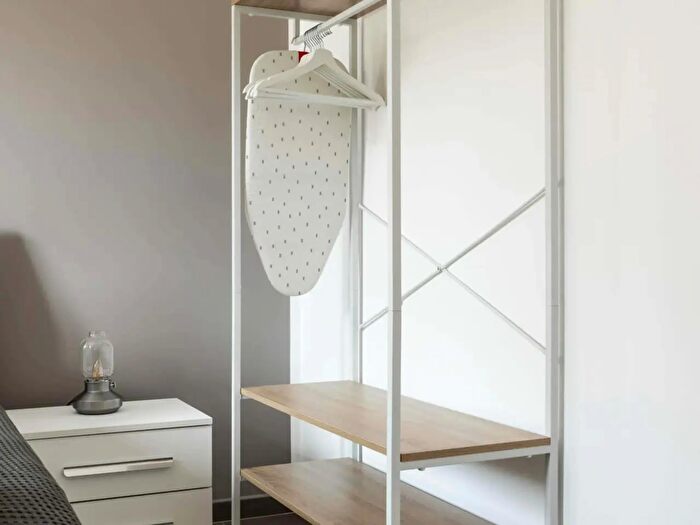 Appartamento monolocale in affitto in Via Vercelli, Roma