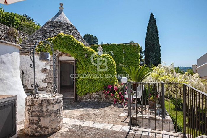 Casa con 8 locali in vendita in Via Gordini, Fasano