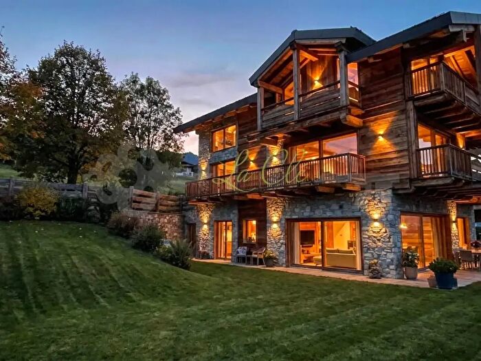 Casa con 8 locali in vendita in Strada del Pussey, Courmayeur
