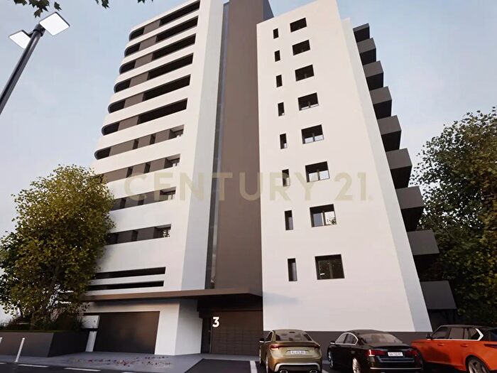 Appartamento con 5 locali in vendita in Via Molinari, Pordenone