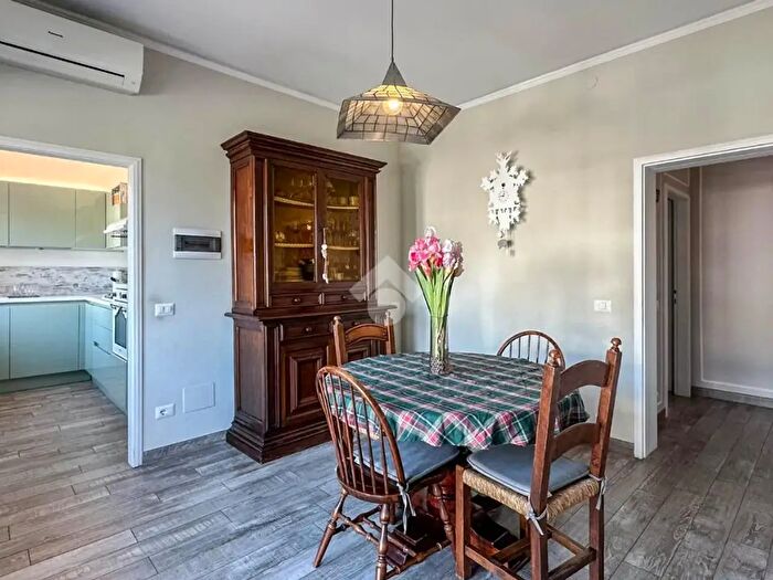 Appartamento quadrilocale in vendita in Via Giacomo Leopardi, Carpi