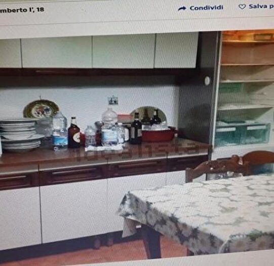 Appartamento con 6 locali in vendita in Bagni Di Lucca