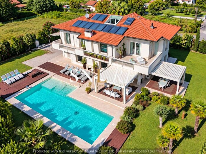 Casa con 6 locali in affitto in Via dell'Acqua, Centro, Forte dei Marmi