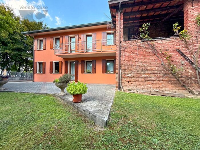 Casa con 5 locali in vendita in Noventa Padovana