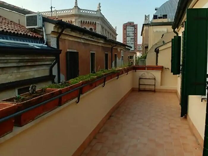 Appartamento trilocale in affitto in Piazza delle Erbe, Padova