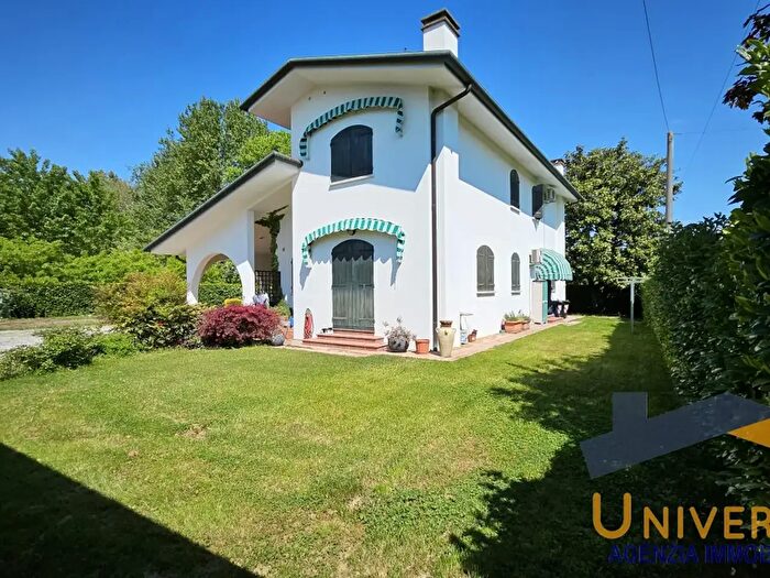 Casa con 5 locali in vendita in Via Rana, Loreggia