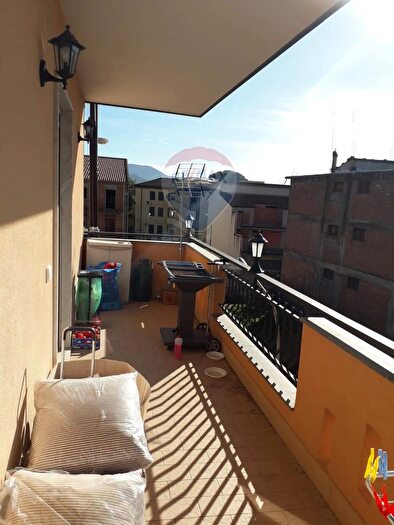 Appartamento con 7 locali in vendita in Luigi Pirandello, Moio Alcantara