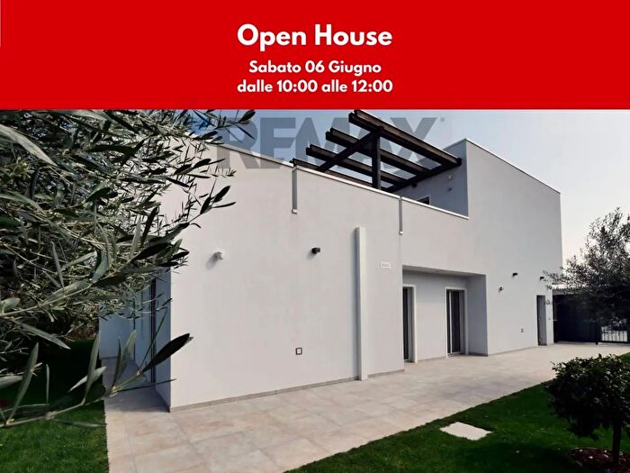 Casa quadrilocale in vendita in Strada Torrebella, Bari