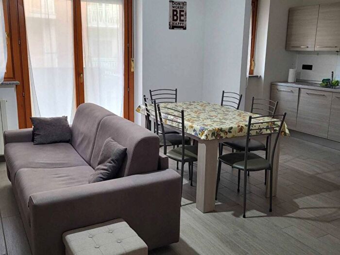 Appartamento trilocale in affitto in Via Monginevro, San Paolo, Torino