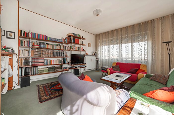 Appartamento quadrilocale in vendita in Via Napoleone Bonaparte, Limbiate