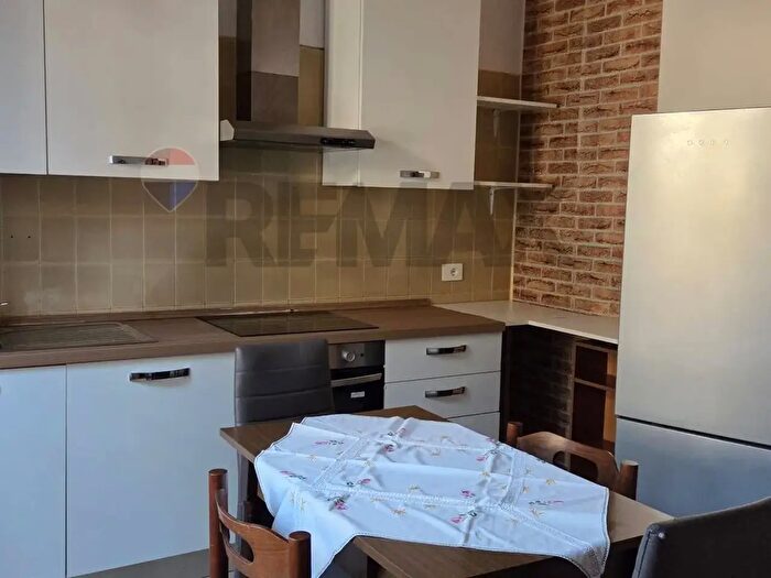 Appartamento bilocale in affitto in Via San Rocco, Viggiu'