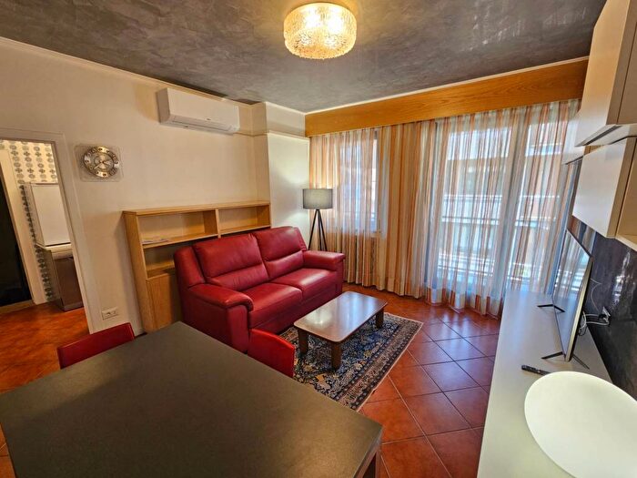 Appartamento trilocale in affitto in via Col di Lana, Gries San Quirino, Bolzano