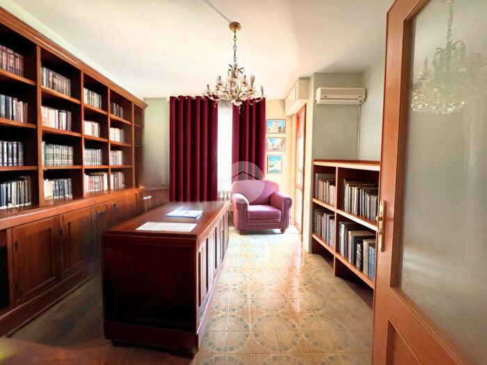 Appartamento trilocale in vendita in Via Napoli, Lucera