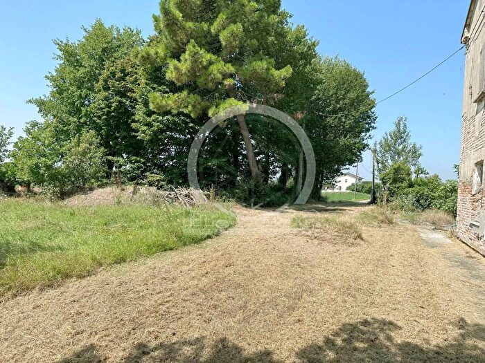 Casa quadrilocale in vendita in Zona Savarna Ravenna, Ravenna